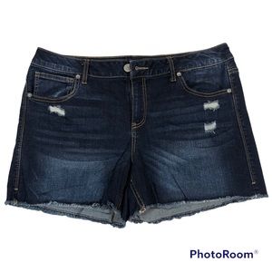 Maurice’s Denim Dark Wash Short 11/12